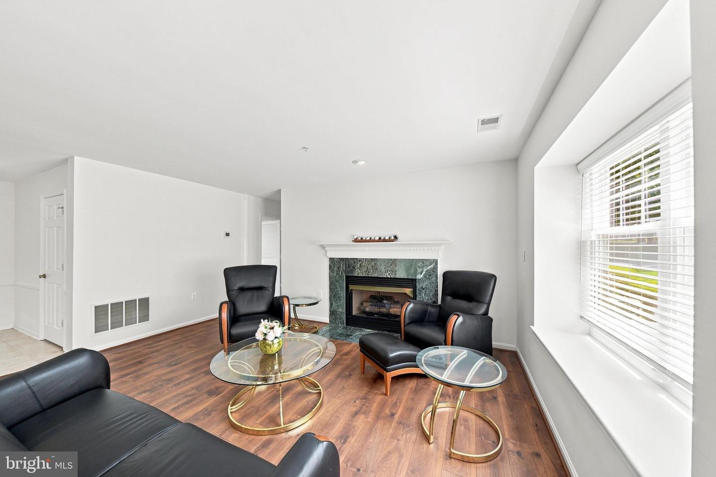 4550 Chaucer Way #102 Property Photo 7