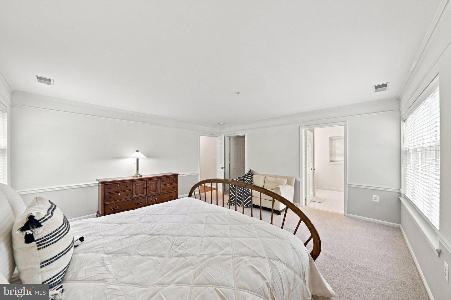 4550 Chaucer Way #102 Property Photo 16