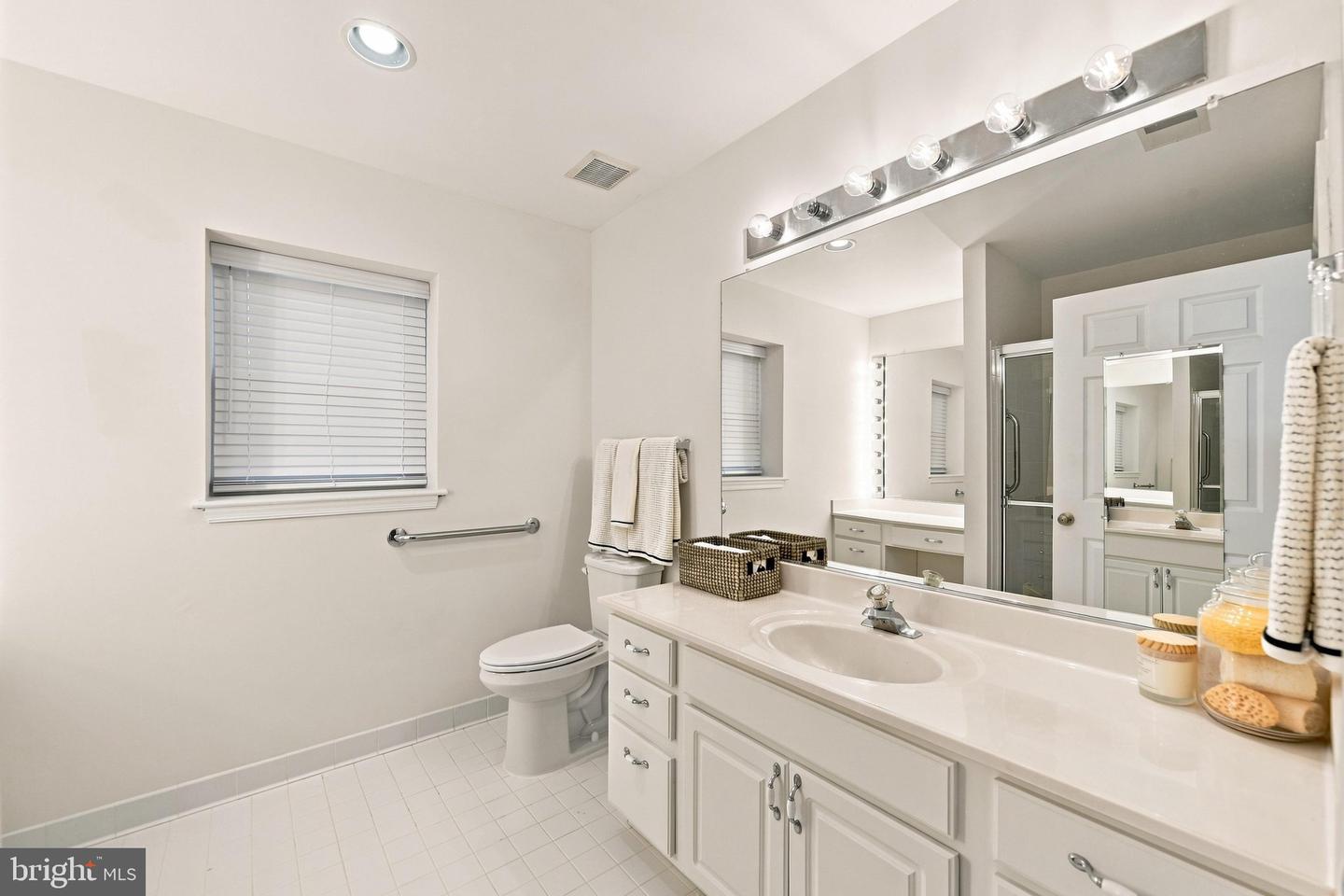 4550 Chaucer Way #102 Property Photo 18