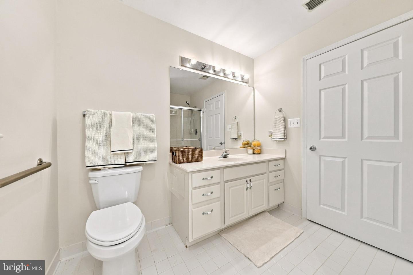 4550 Chaucer Way #102 Property Photo 20