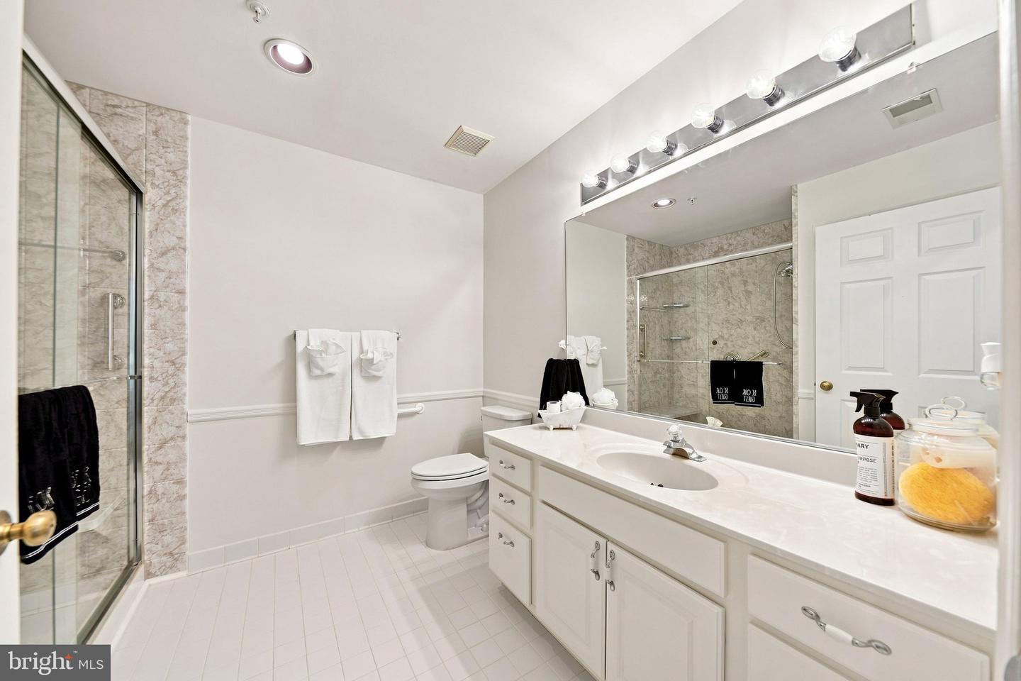 4550 Chaucer Way #102 Property Photo 25