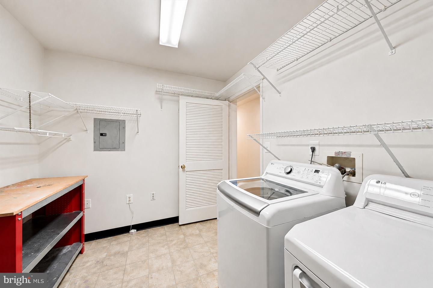 4550 Chaucer Way #102 Property Photo 27