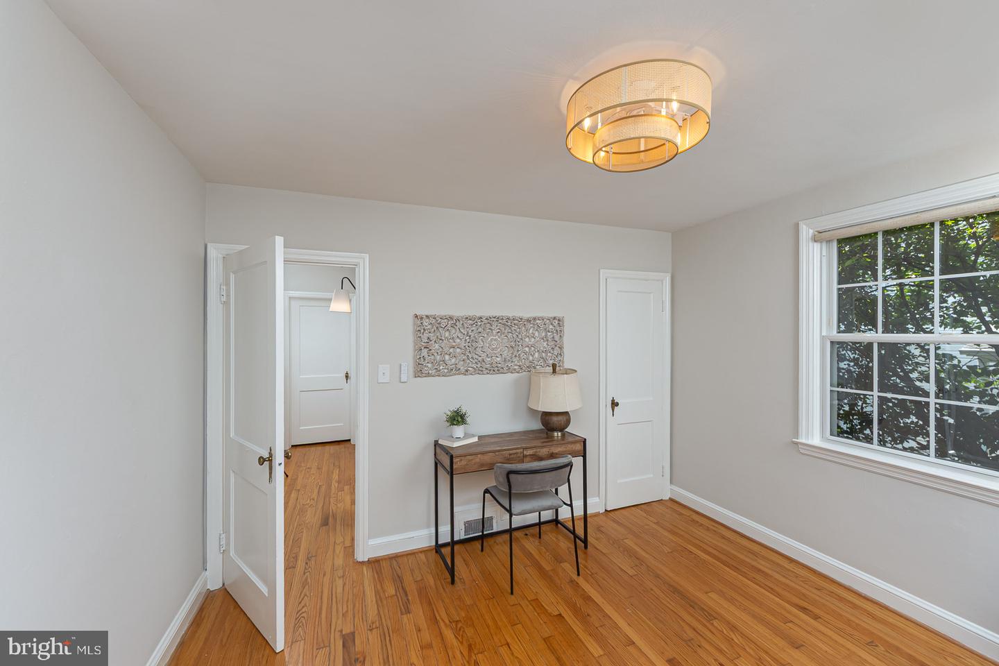 571 Woodbine Ave Property Photo 18