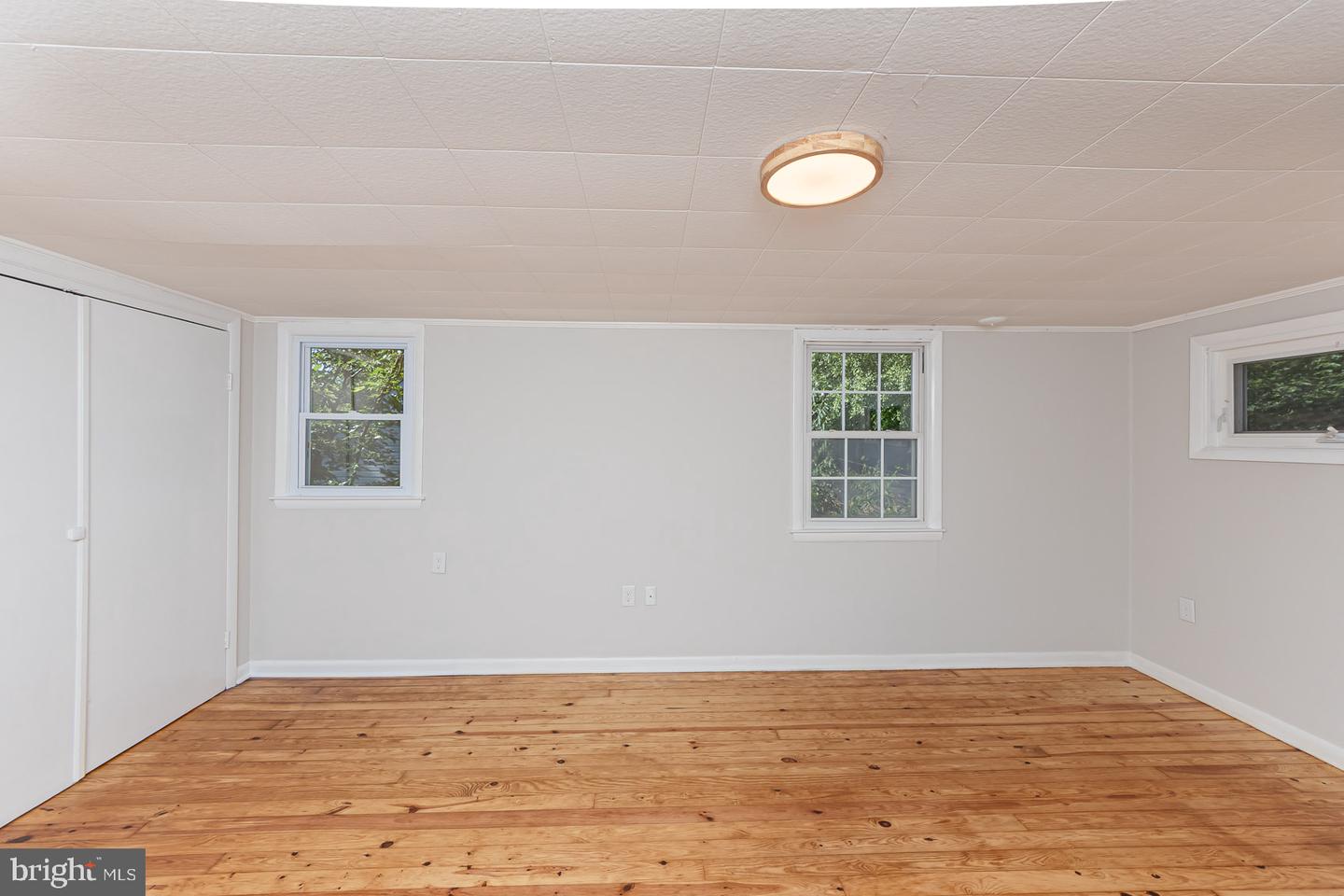 571 Woodbine Ave Property Photo 22