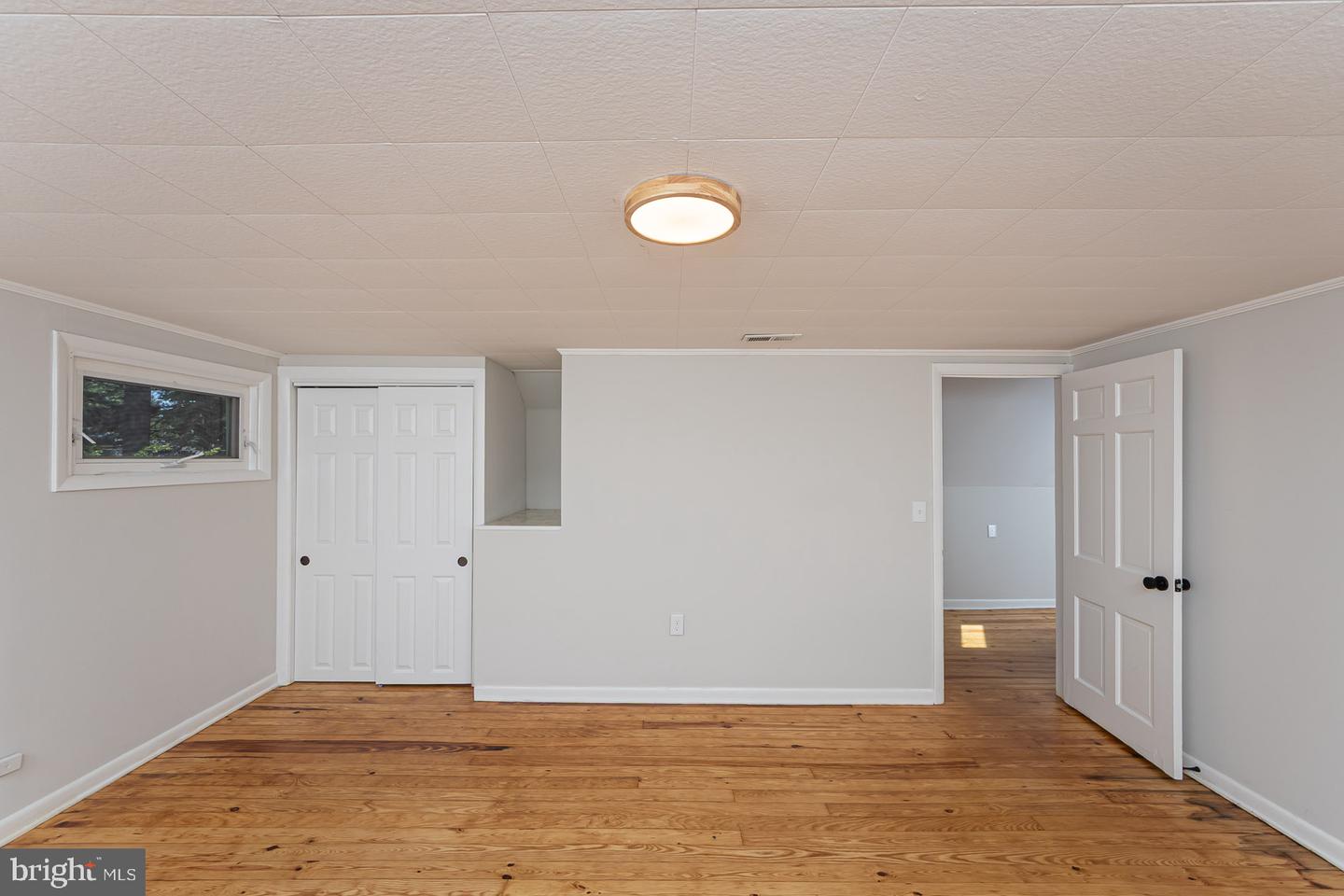 571 Woodbine Ave Property Photo 23