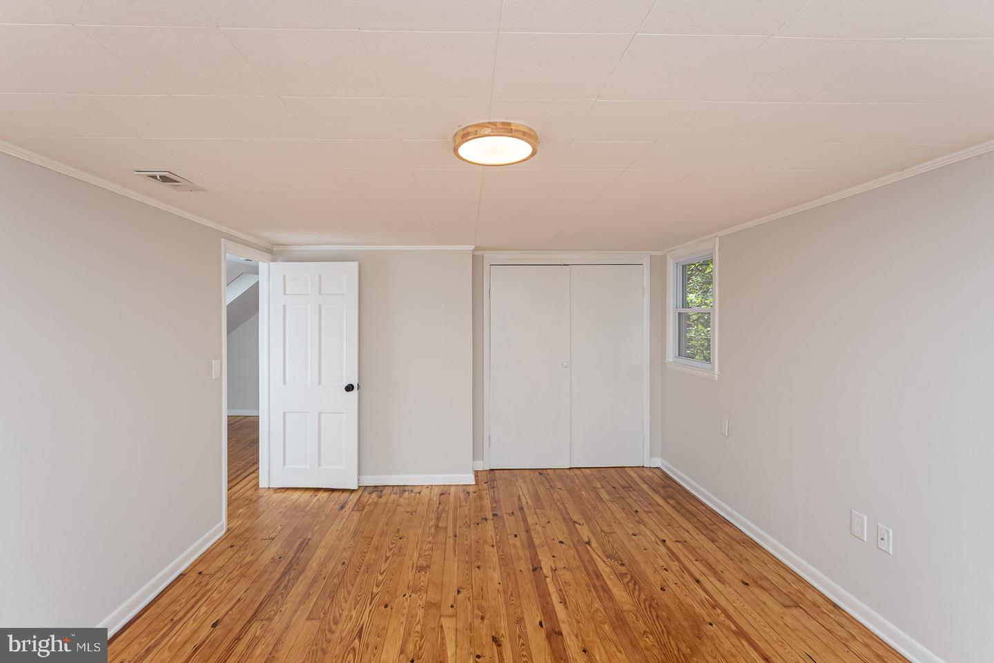 571 Woodbine Ave Property Photo 24