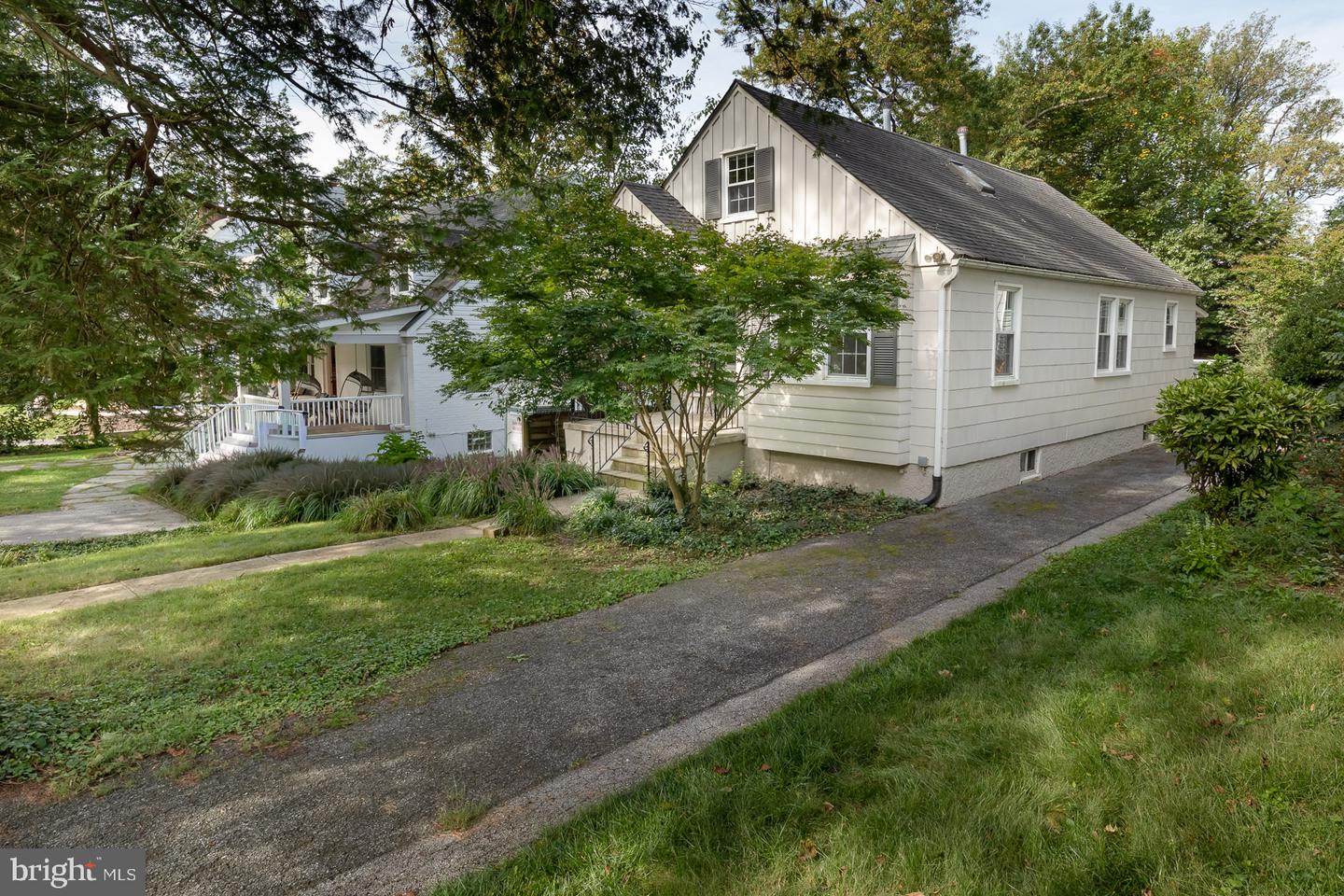 571 Woodbine Ave Property Photo 32