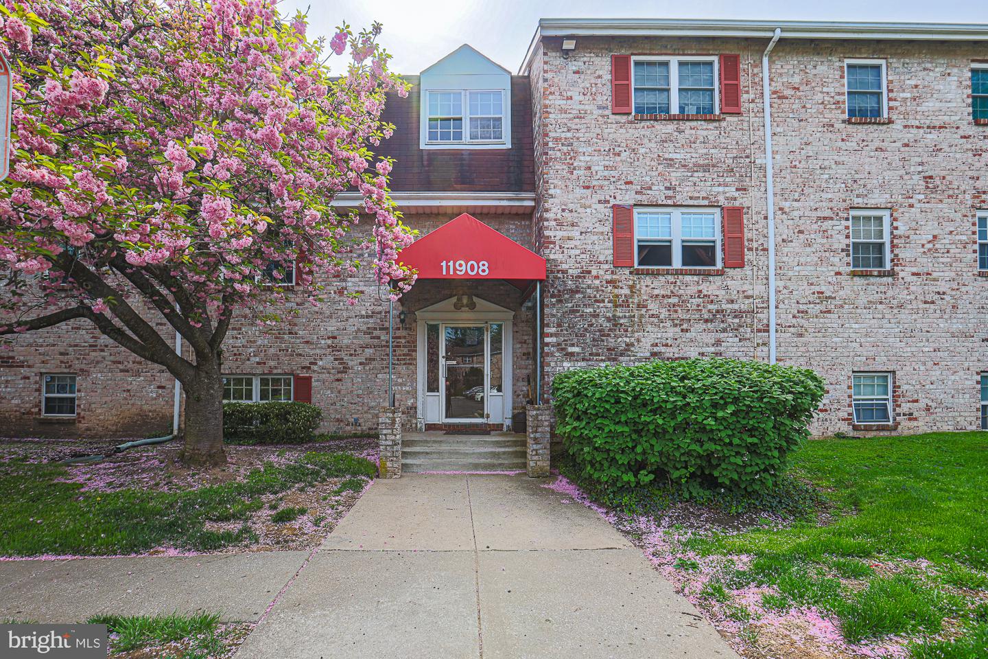 11908-g Tarragon Rd #g Property Photo 1