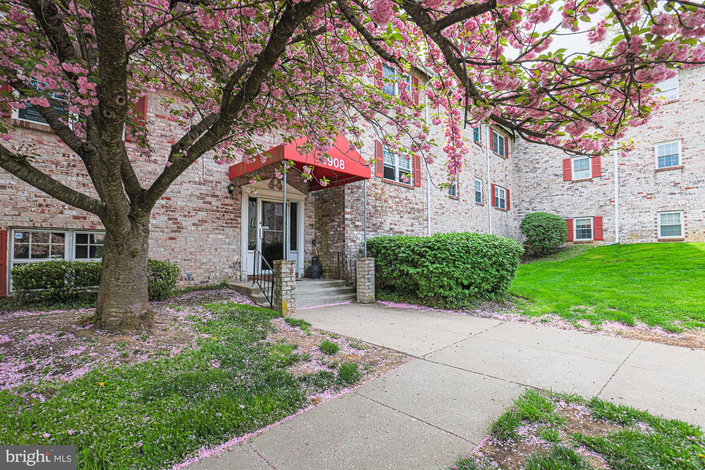 11908-g Tarragon Rd #g Property Photo 3