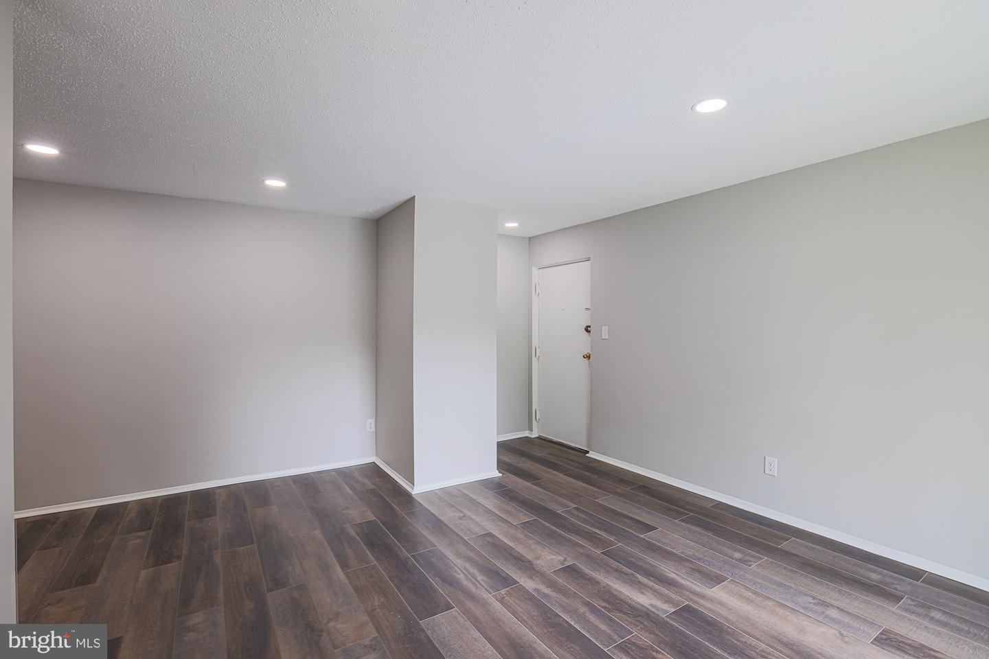 11908-g Tarragon Rd #g Property Photo 7