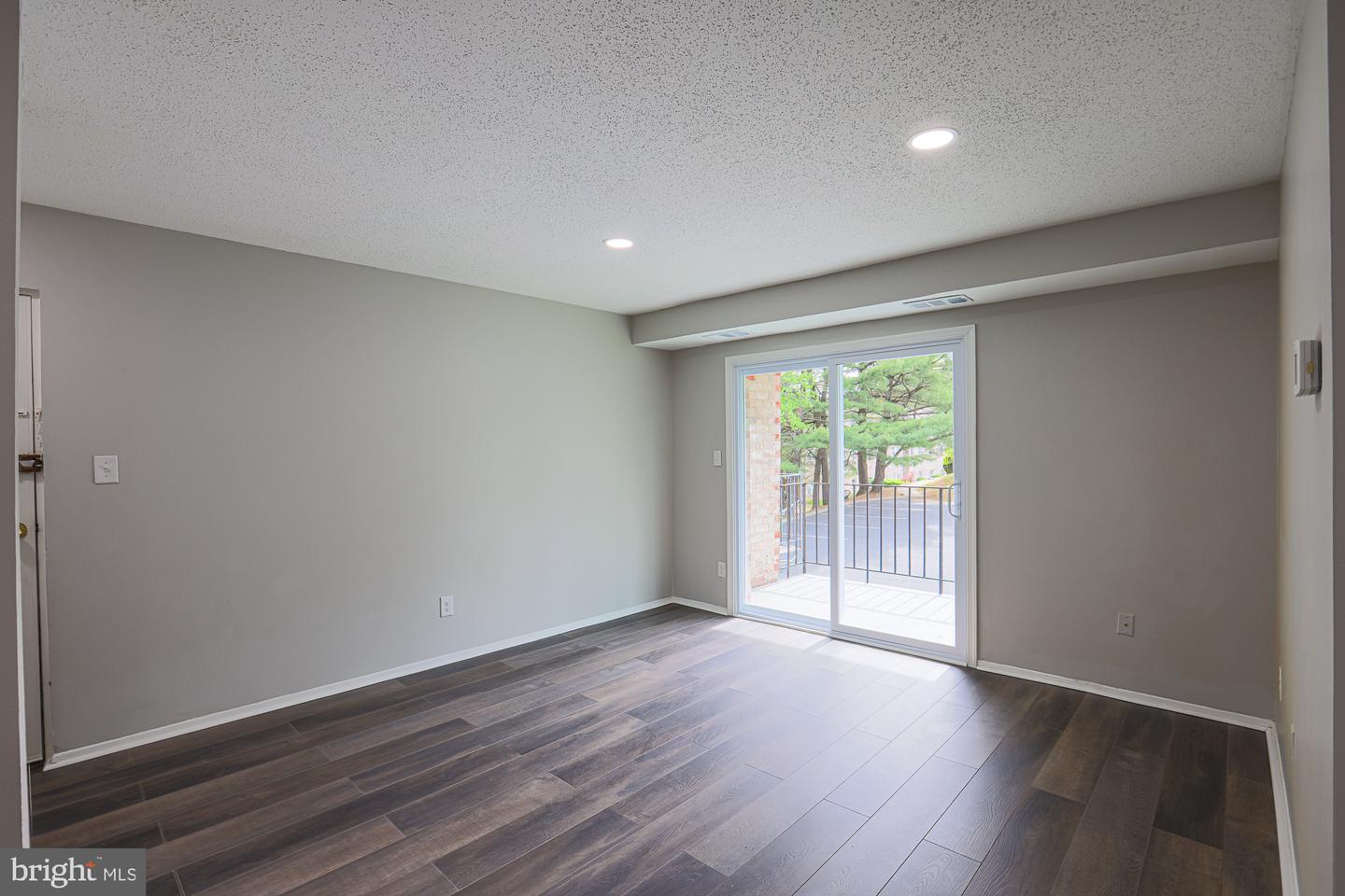 11908-g Tarragon Rd #g Property Photo 8