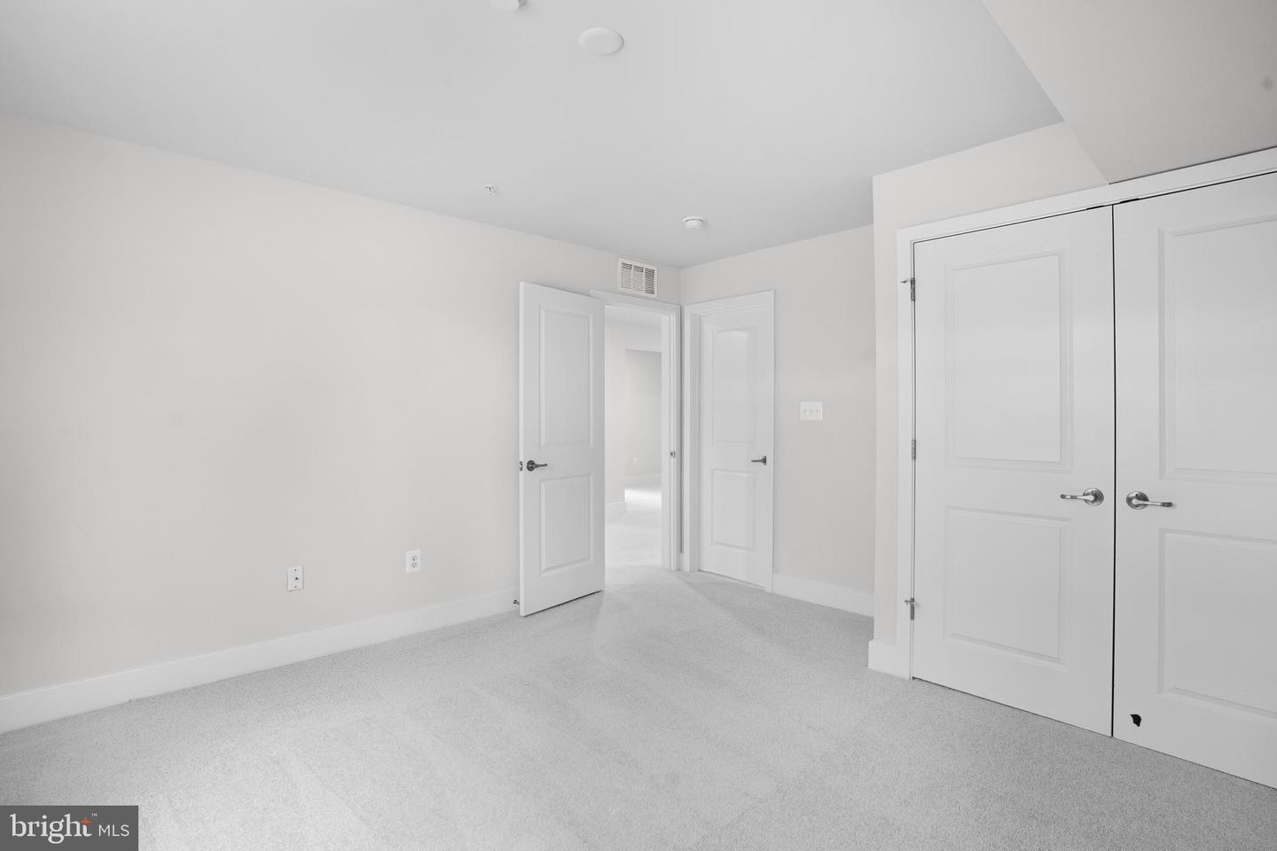 603 Harrington St Property Photo 35