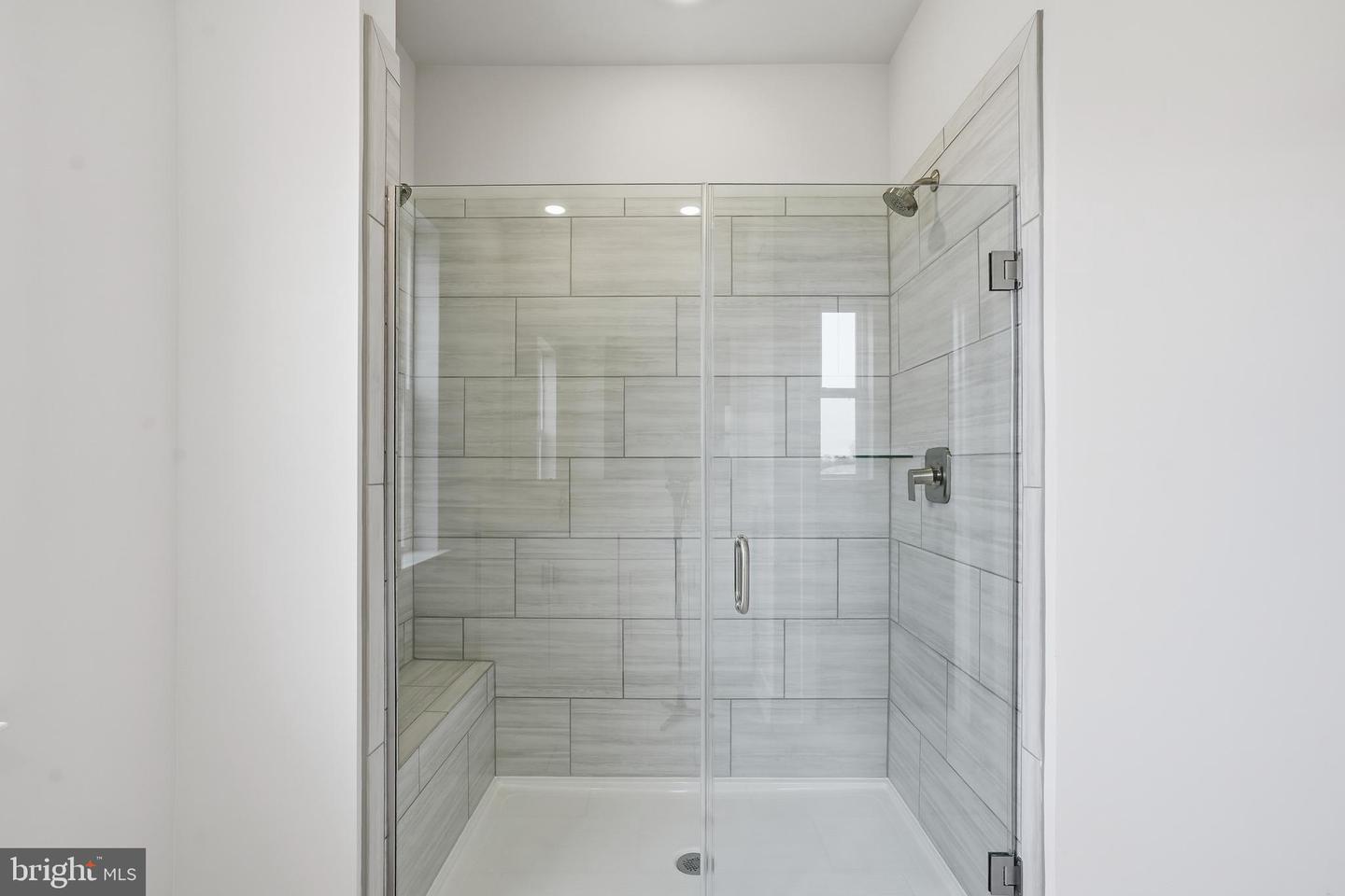 603 Harrington St Property Photo 41