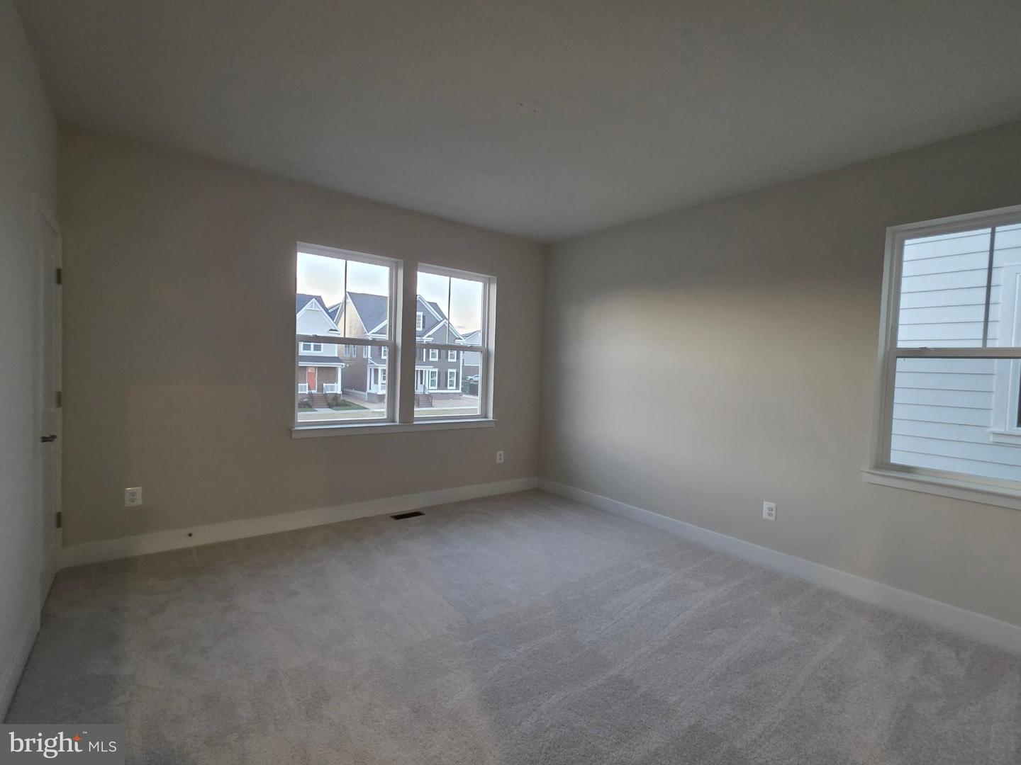6604 Queensbury St Property Photo 23