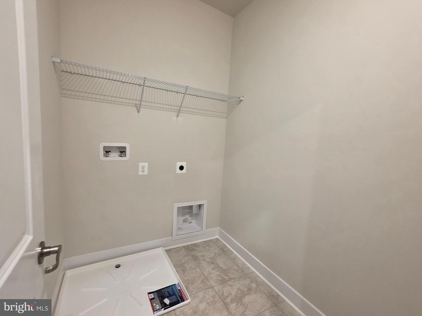 6604 Queensbury St Property Photo 28