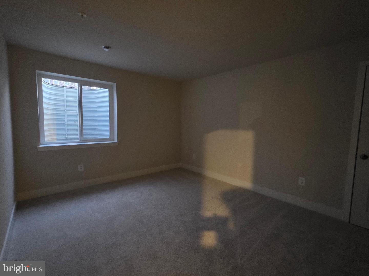 6604 Queensbury St Property Photo 34