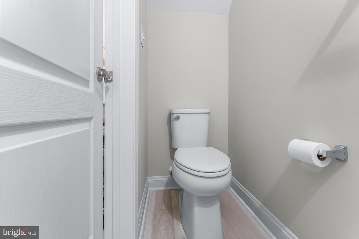 9303 Seney Ln #549 Property Photo 11