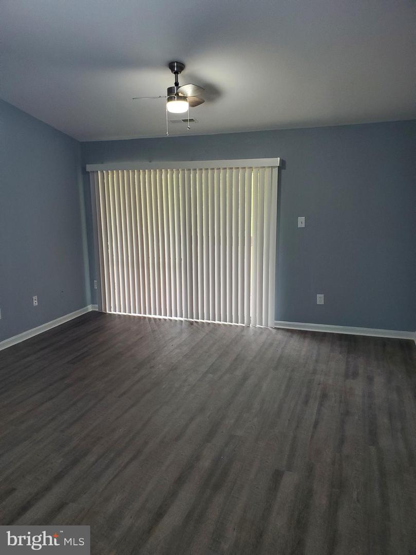 4 Banyan Wood Ct #304 Property Photo 10