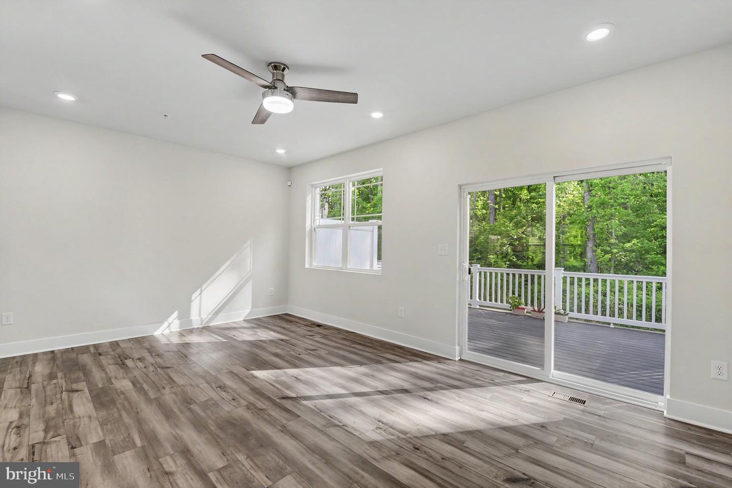 238 Waterstone Rd Property Photo 18