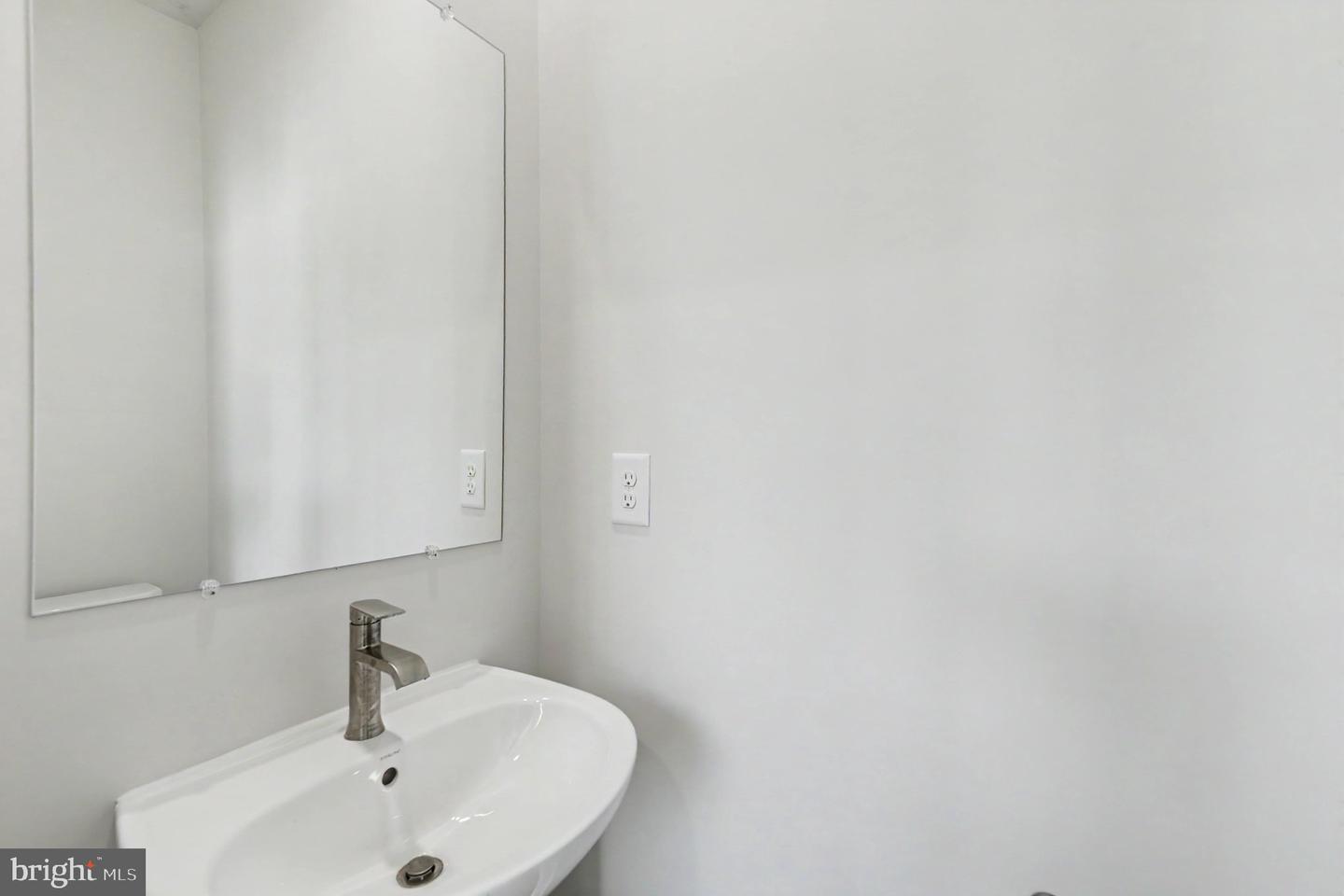 238 Waterstone Rd Property Photo 22