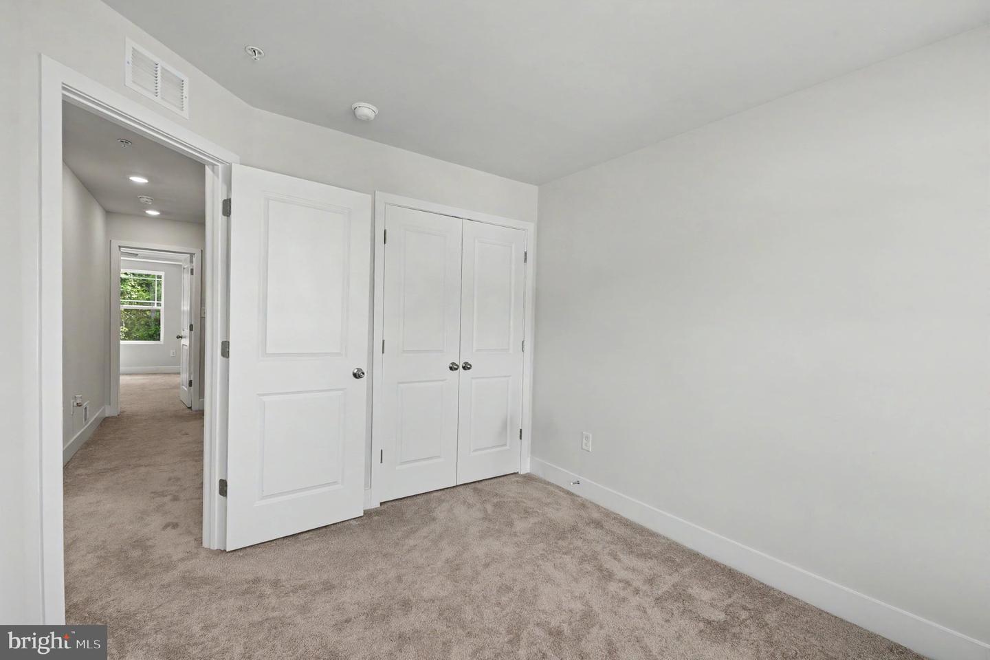 238 Waterstone Rd Property Photo 28