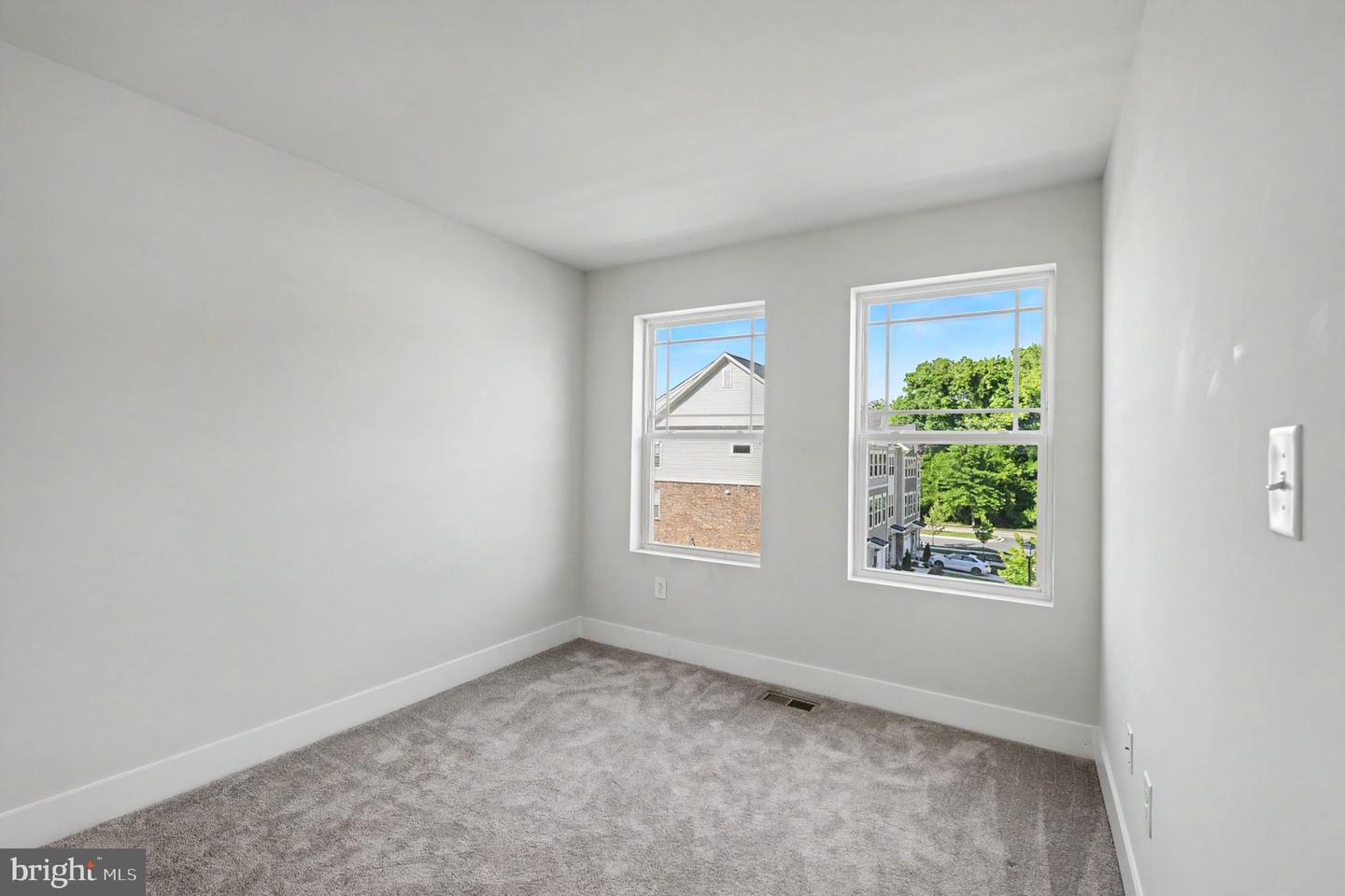 238 Waterstone Rd Property Photo 32