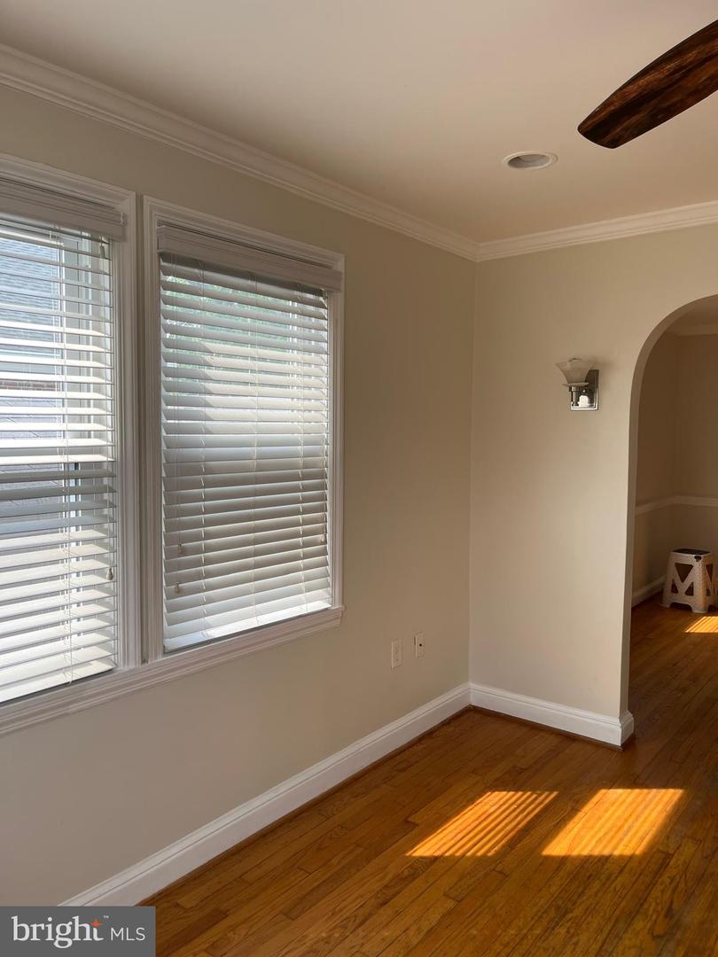 2704 Garnet Road Property Photo 10