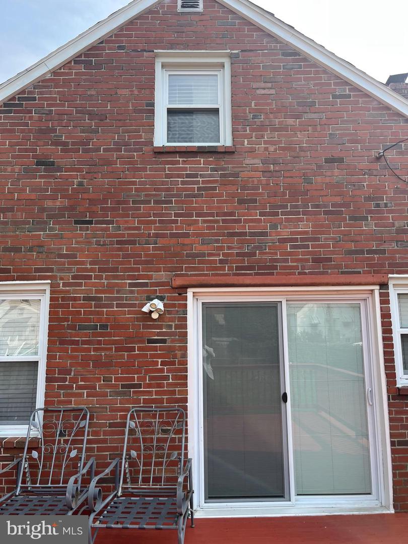 2704 Garnet Road Property Photo 18