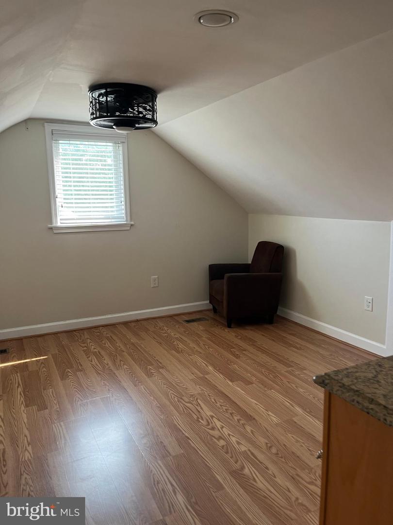 2704 Garnet Road Property Photo 28