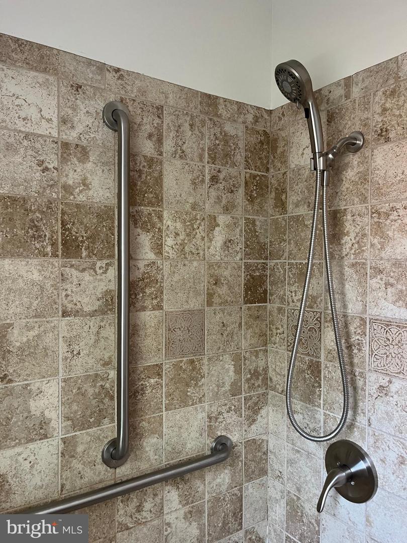 2704 Garnet Road Property Photo 42