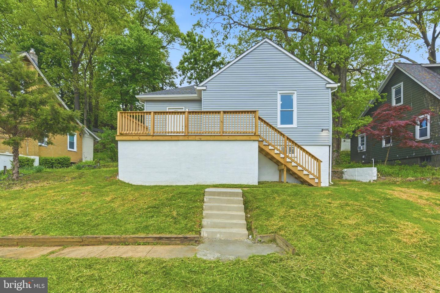 6039 GWYNN OAK Property Photo 1