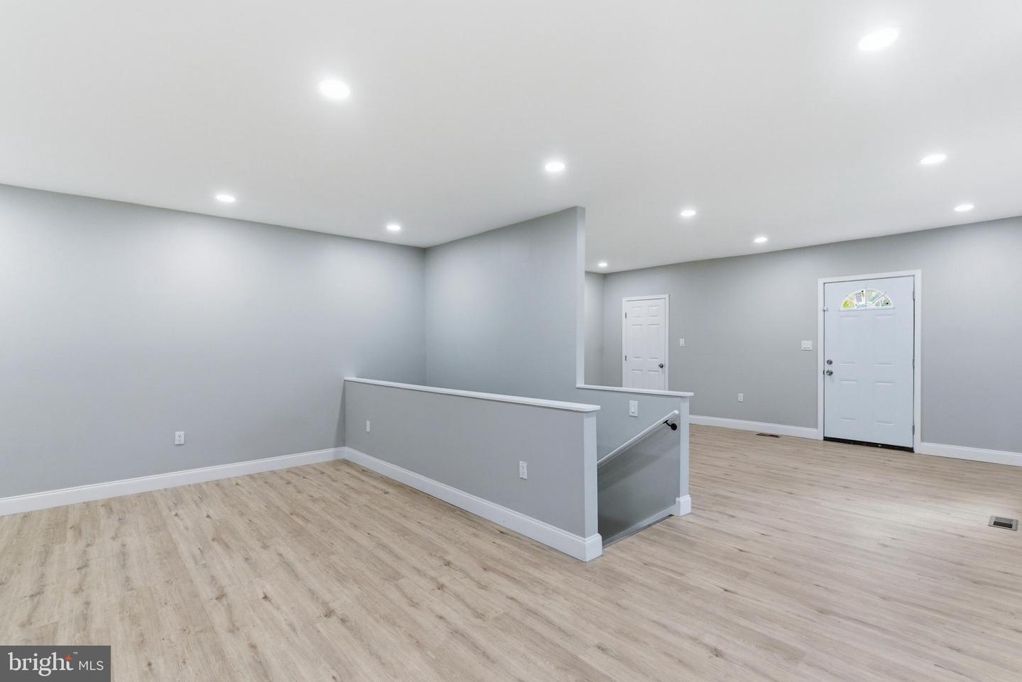 6039 Gwynn Oak Property Photo 6