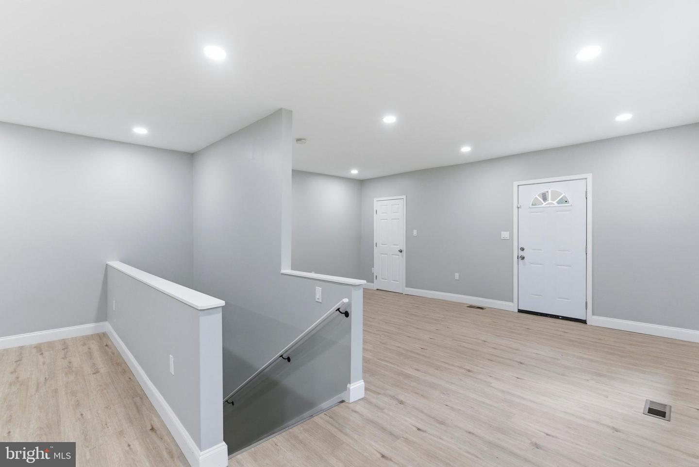 6039 Gwynn Oak Property Photo 7