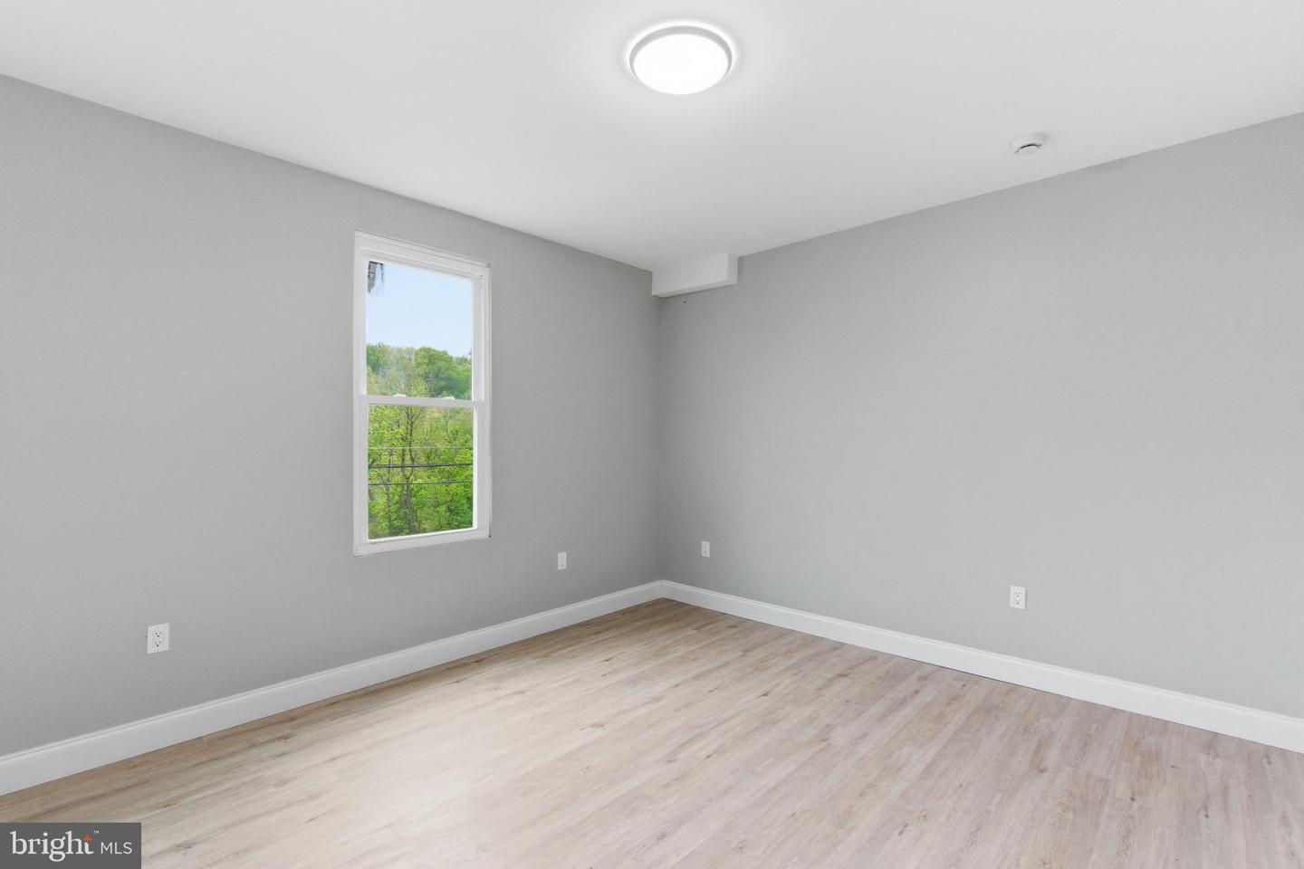 6039 Gwynn Oak Property Photo 17