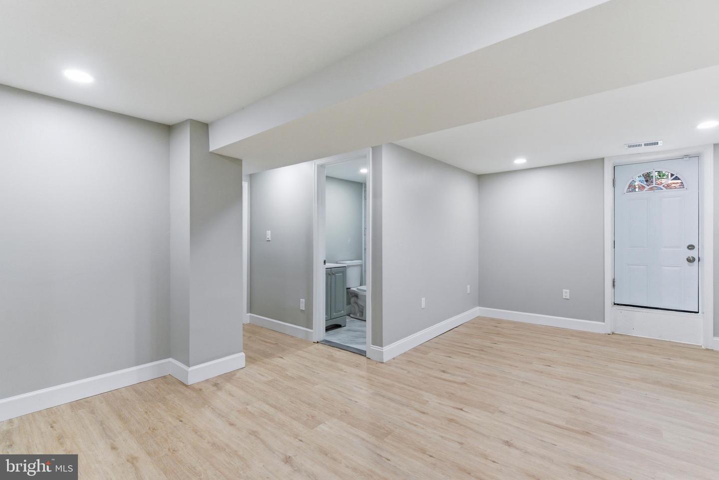 6039 Gwynn Oak Property Photo 23