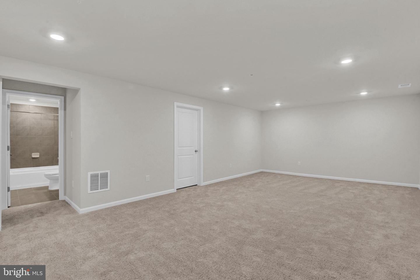 1193 Otter Point Ct Property Photo 24