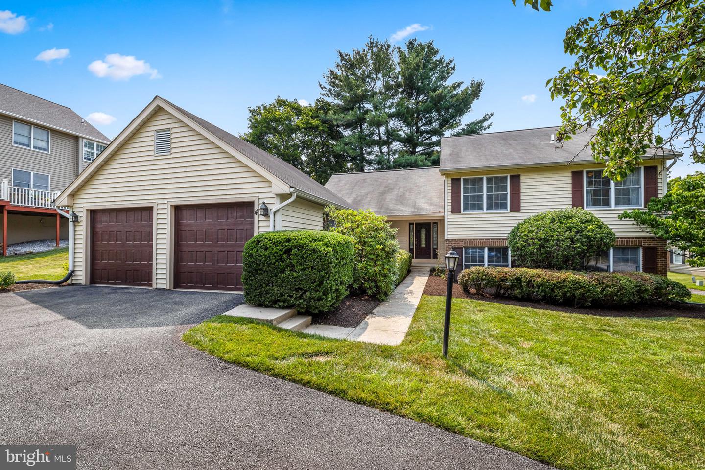 4 Huntress Ct Property Photo 1