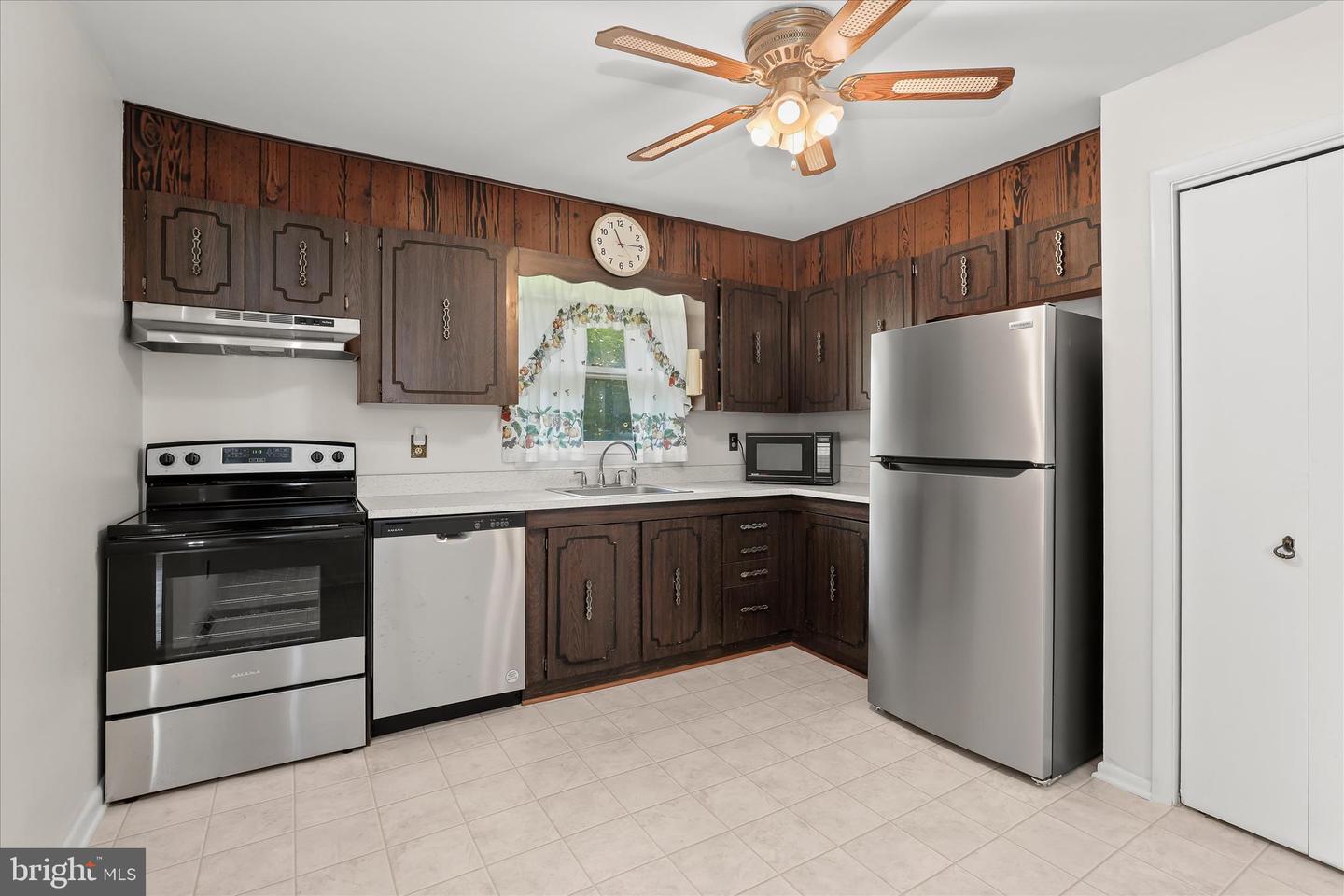 8305 Old Harford Rd Property Photo 10