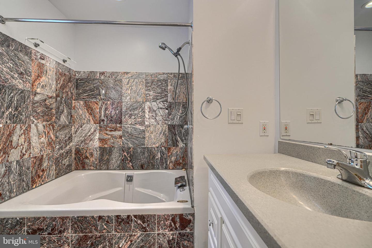 13908 Foxland Rd Property Photo 39