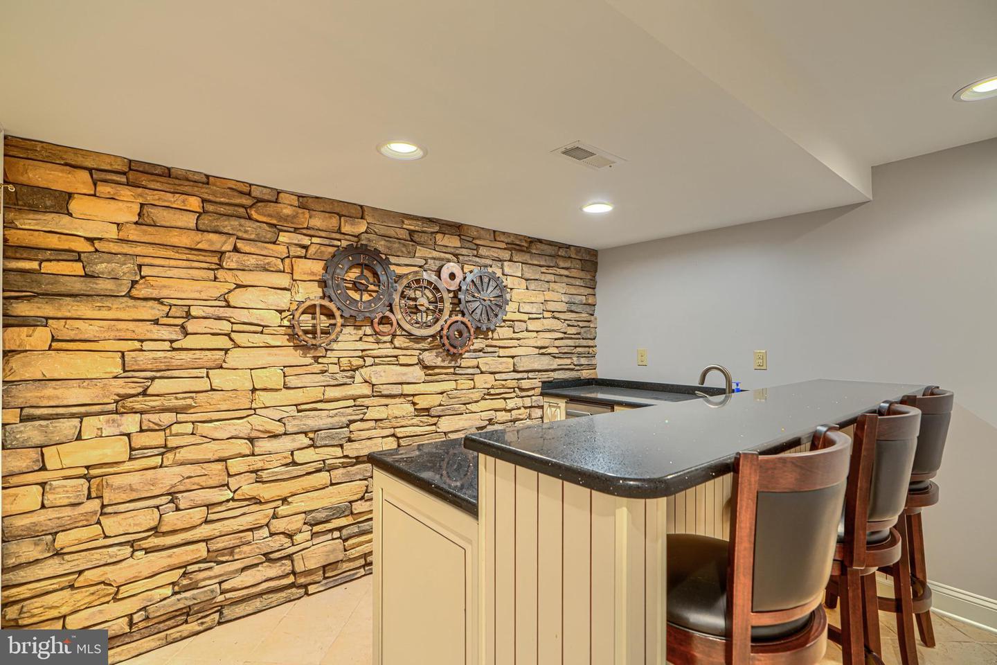 13908 Foxland Rd Property Photo 53