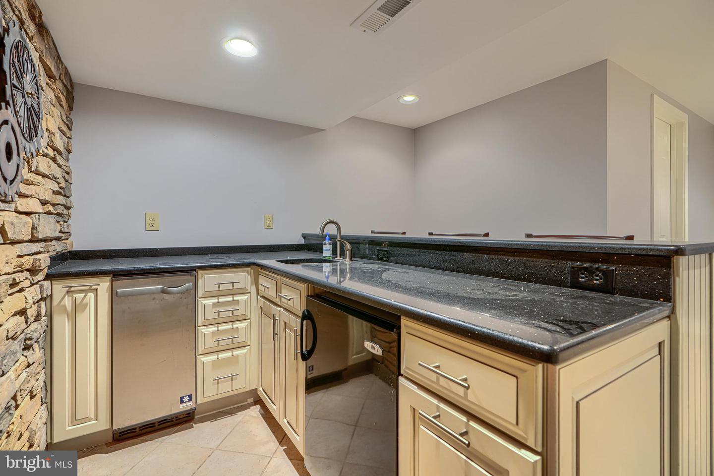 13908 Foxland Rd Property Photo 54