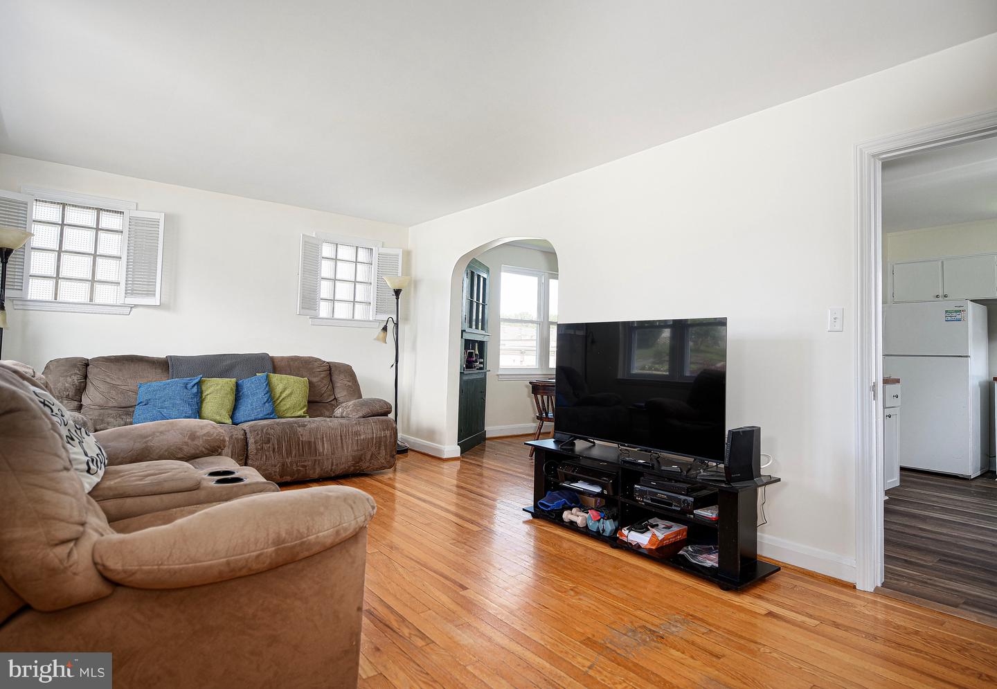 4210 Cardwell Property Photo 4