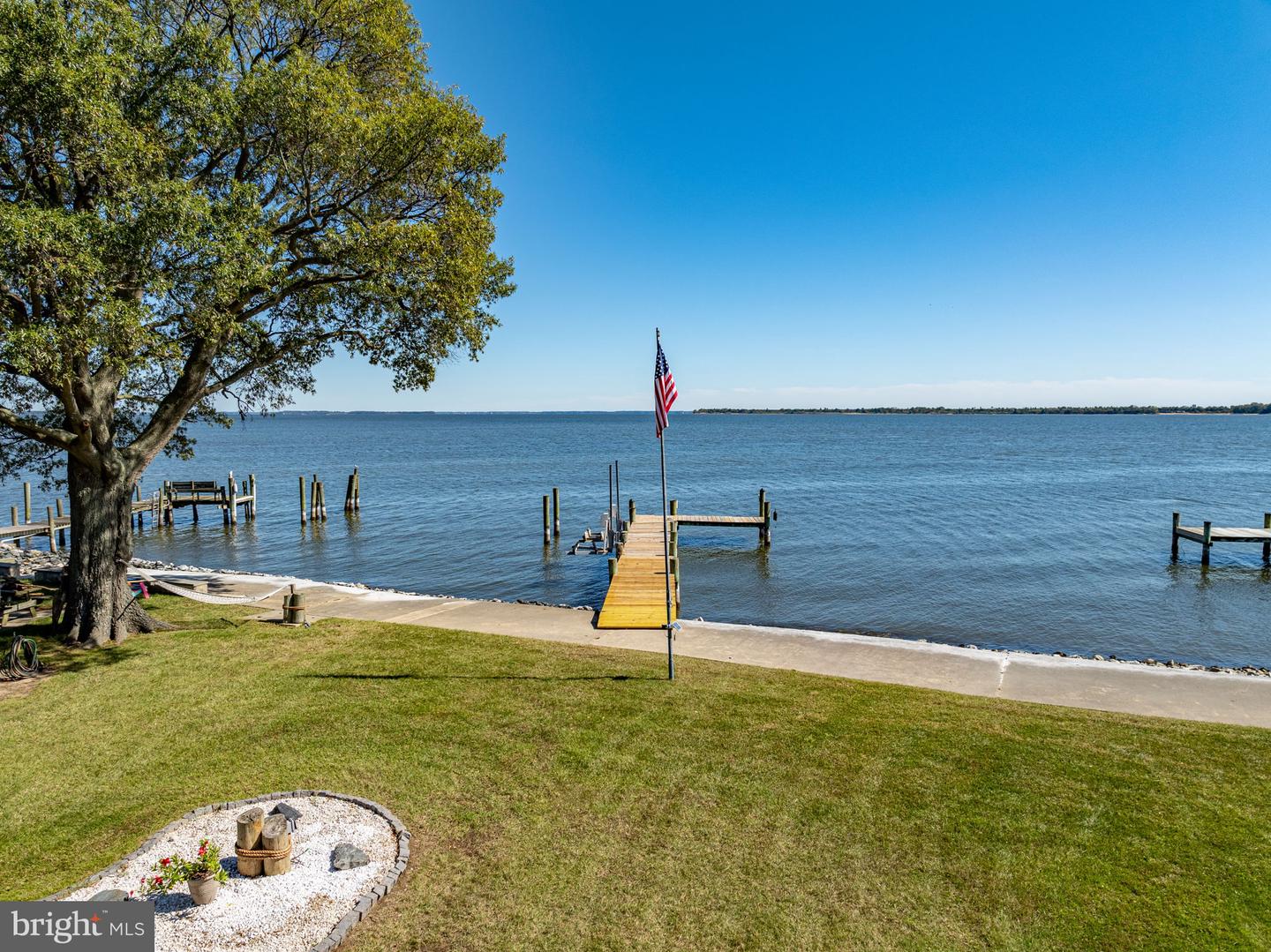2545 Barrison Point Rd Property Photo 2