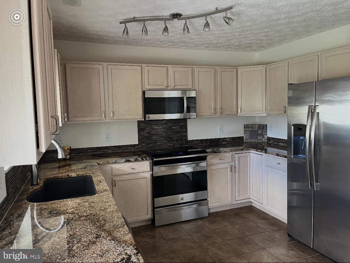 2545 Barrison Point Rd Property Photo 29