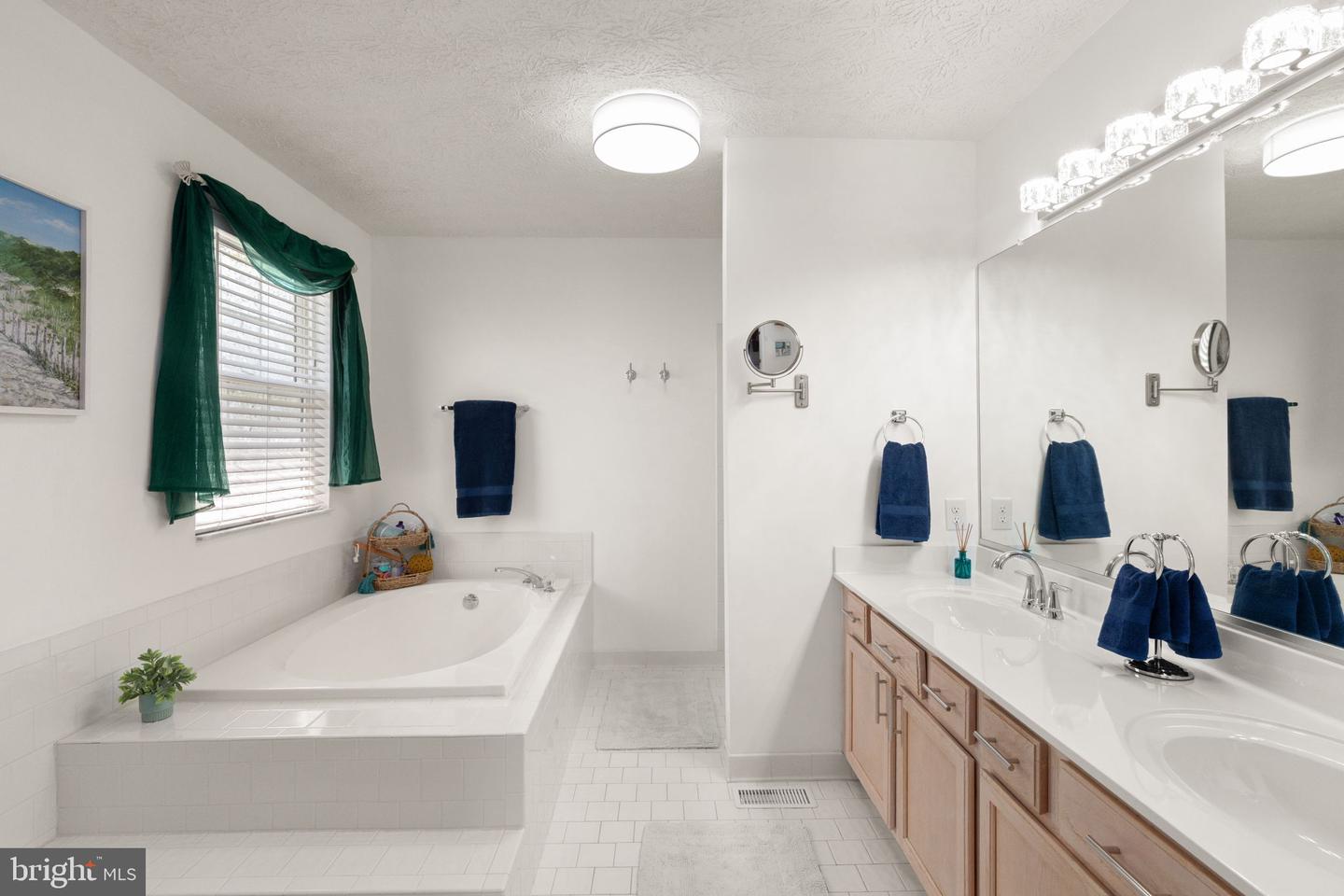 2545 Barrison Point Rd Property Photo 39