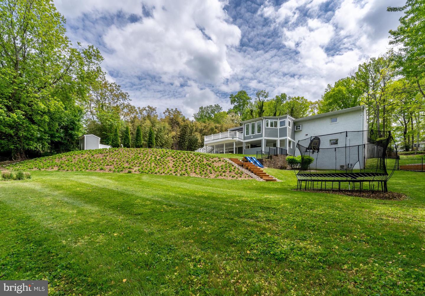 2728 Old Court Property Photo 4