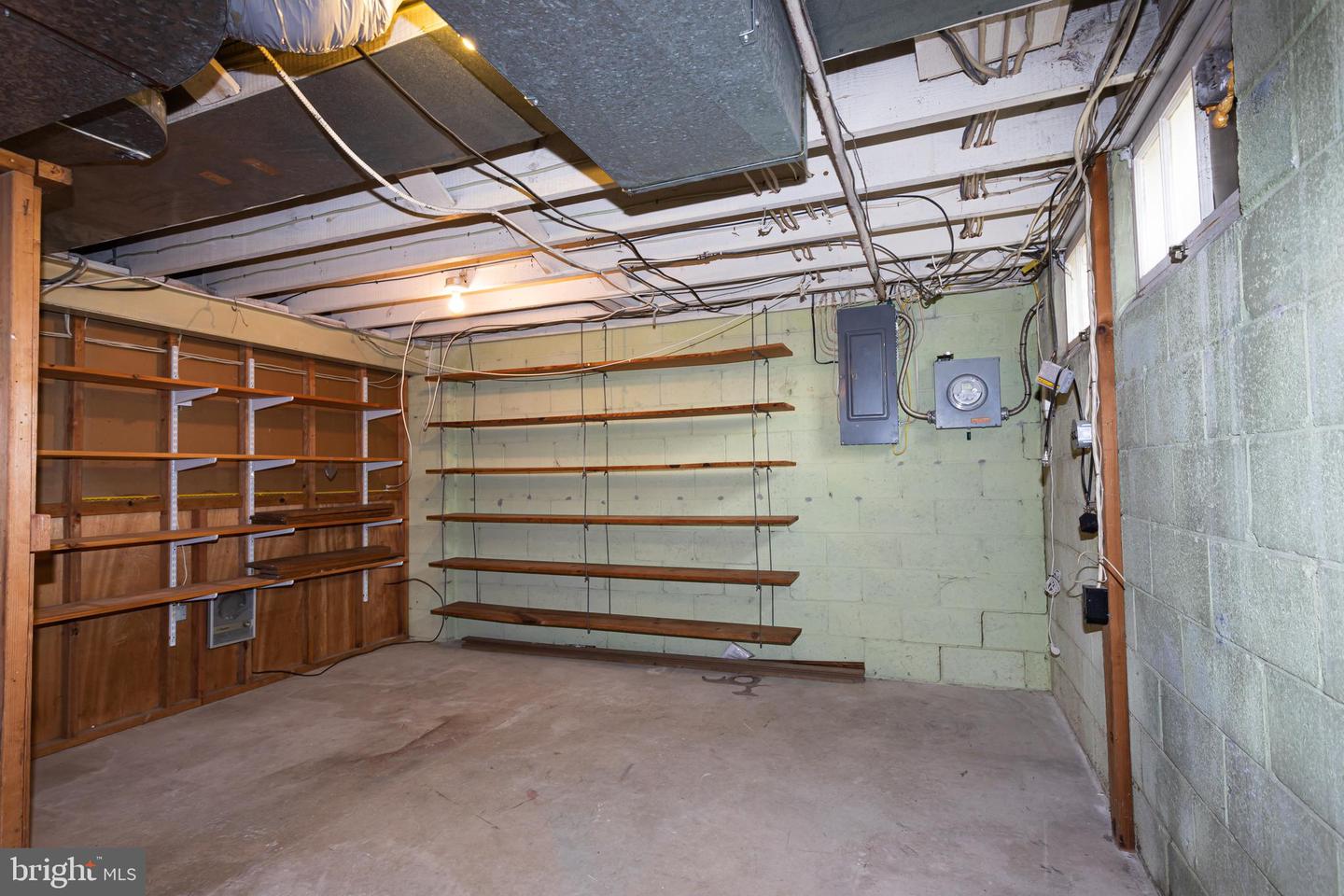 8426 Pleasant Plains Property Photo 20