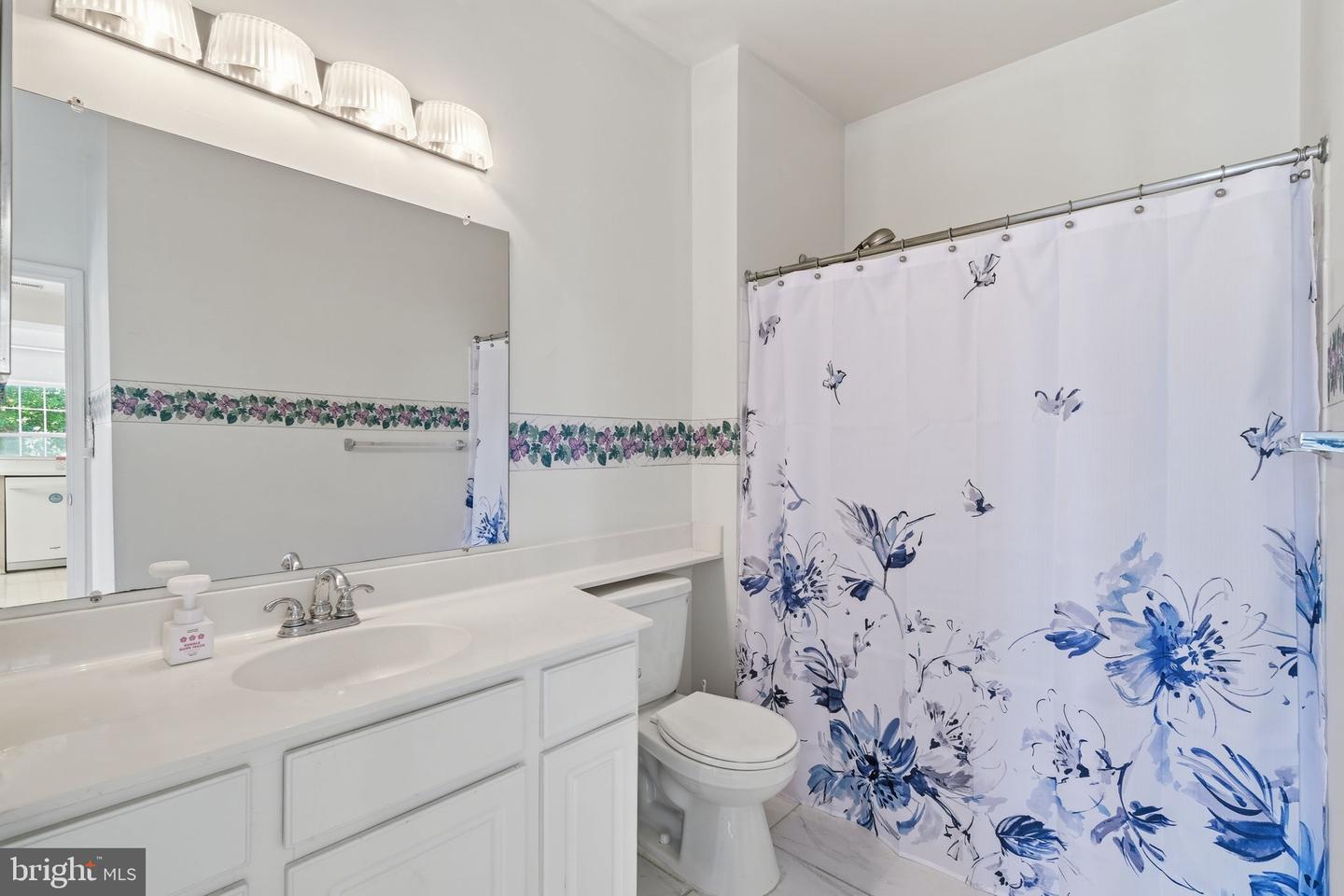 9320 Groffs Mill Dr #9320 Property Photo 18