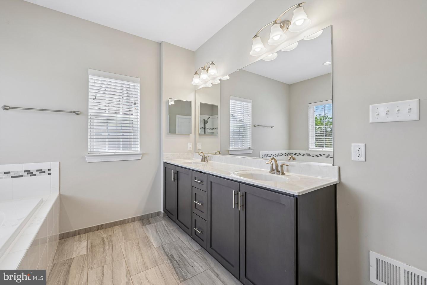 6517 Totteridge Property Photo 32