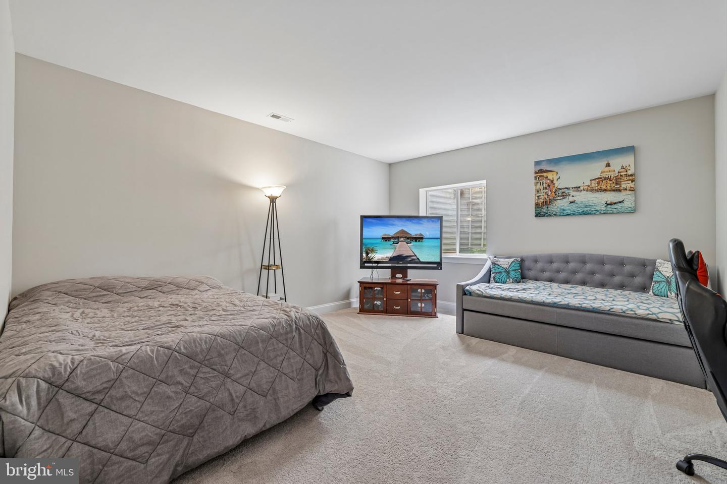 6517 Totteridge Property Photo 49